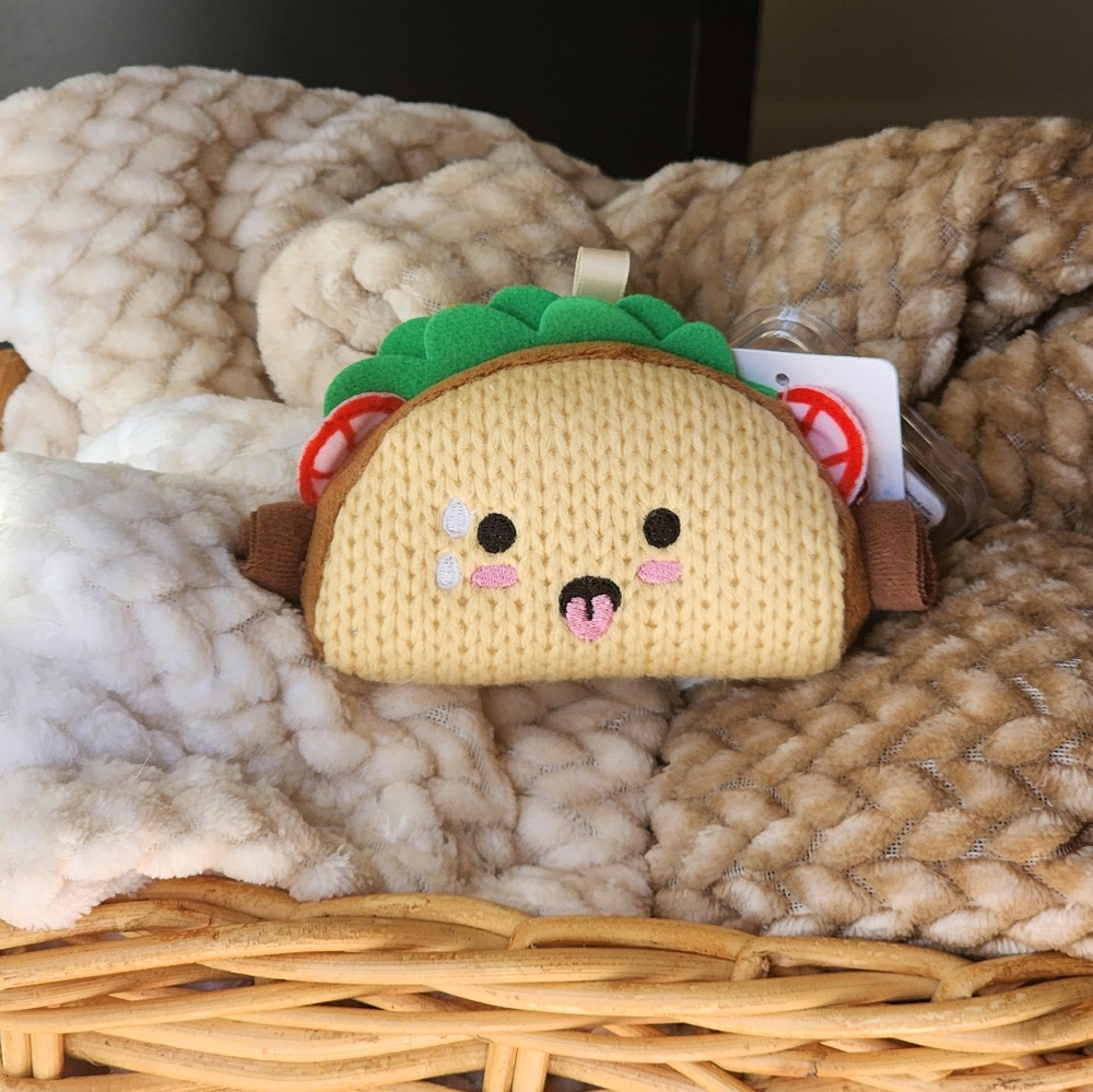 RARE NWT AMi Amis MAURICE the Taco Knit Plush Stuffed Animal Toy